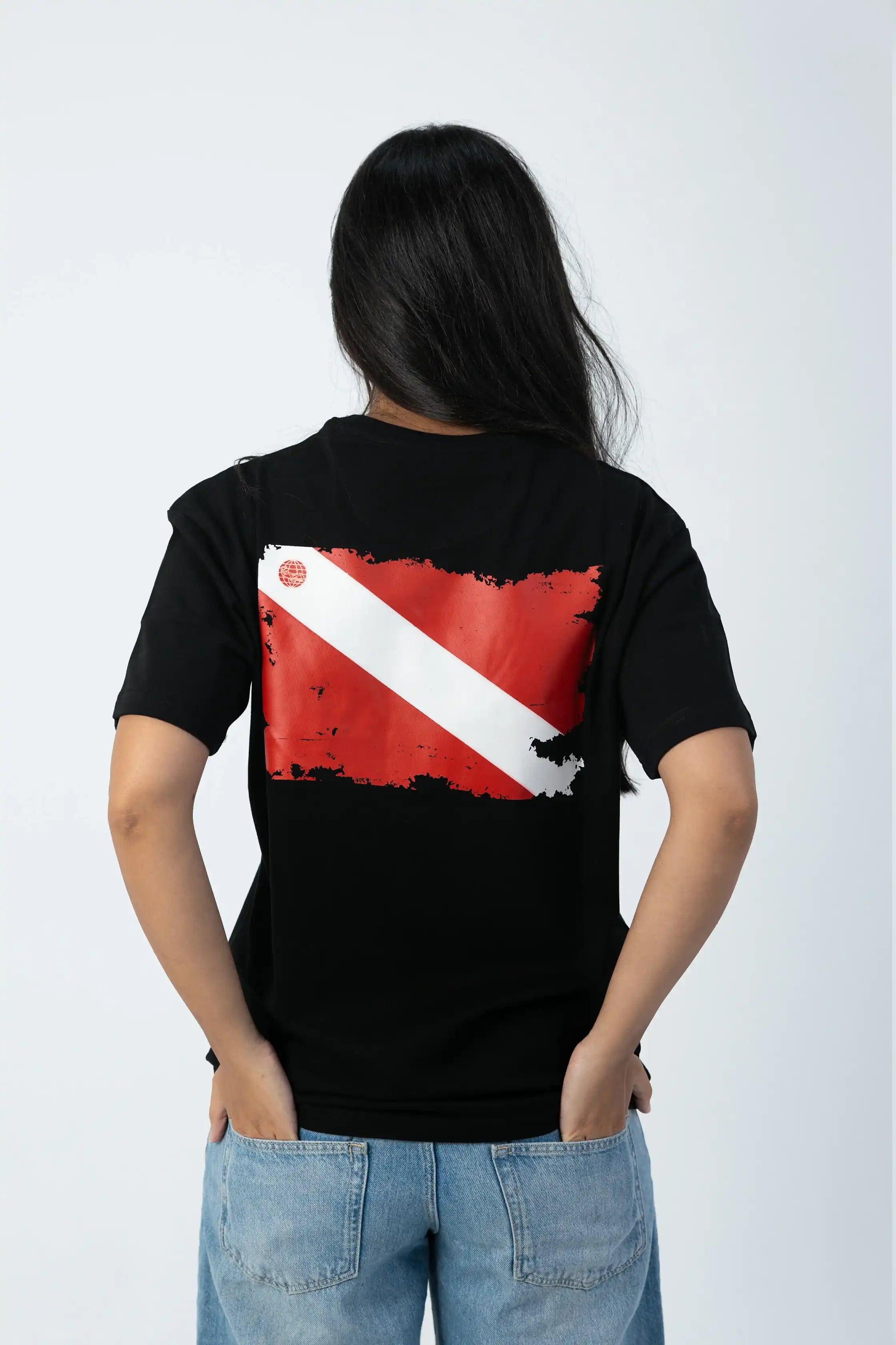 PADI Dive Torn Red X White Flag T-Shirt - Black - Over Size